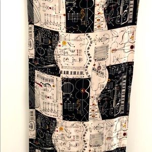 💯% Silk Oblong Music Scarf